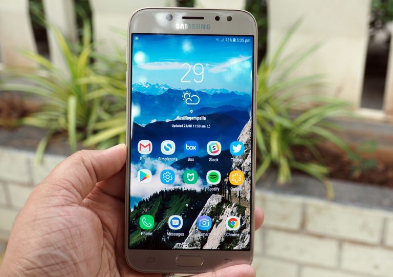 Samsung Galaxy J7 Pro Layar dan Desain Depan