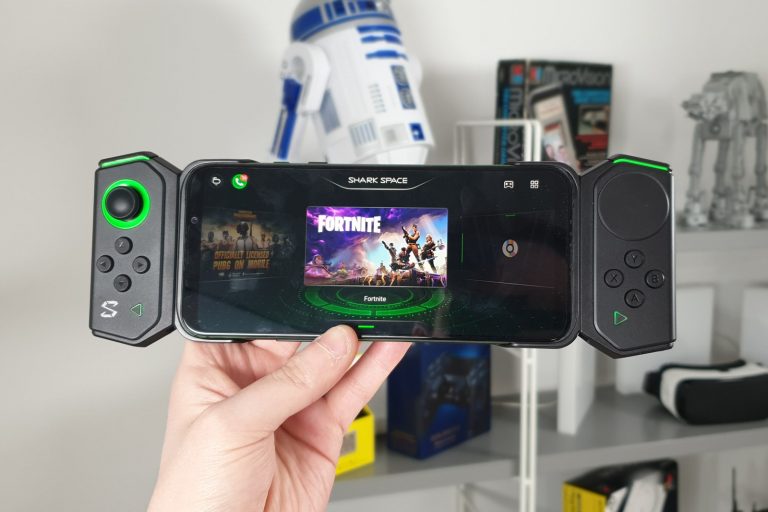 Xiaomi Black Shark 2 layar