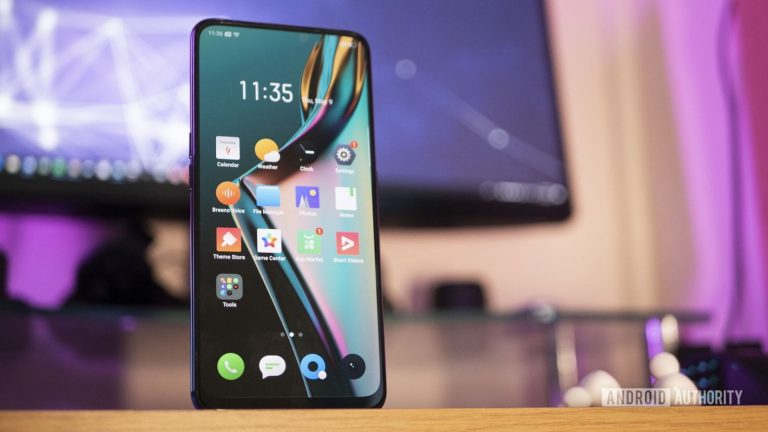 Layar Super AMOLED Realme X
